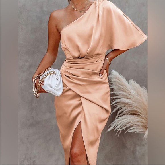 Cupshe Dresses & Skirts - Cupshe Satin One Shoulder Cocktail Dress in Pink